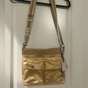 Vintage Coach jacquard canvas and leather crossbody